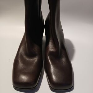 Hush Puppies Ladies Brown Leather Ankle Boots. NWOT. Size 9M
